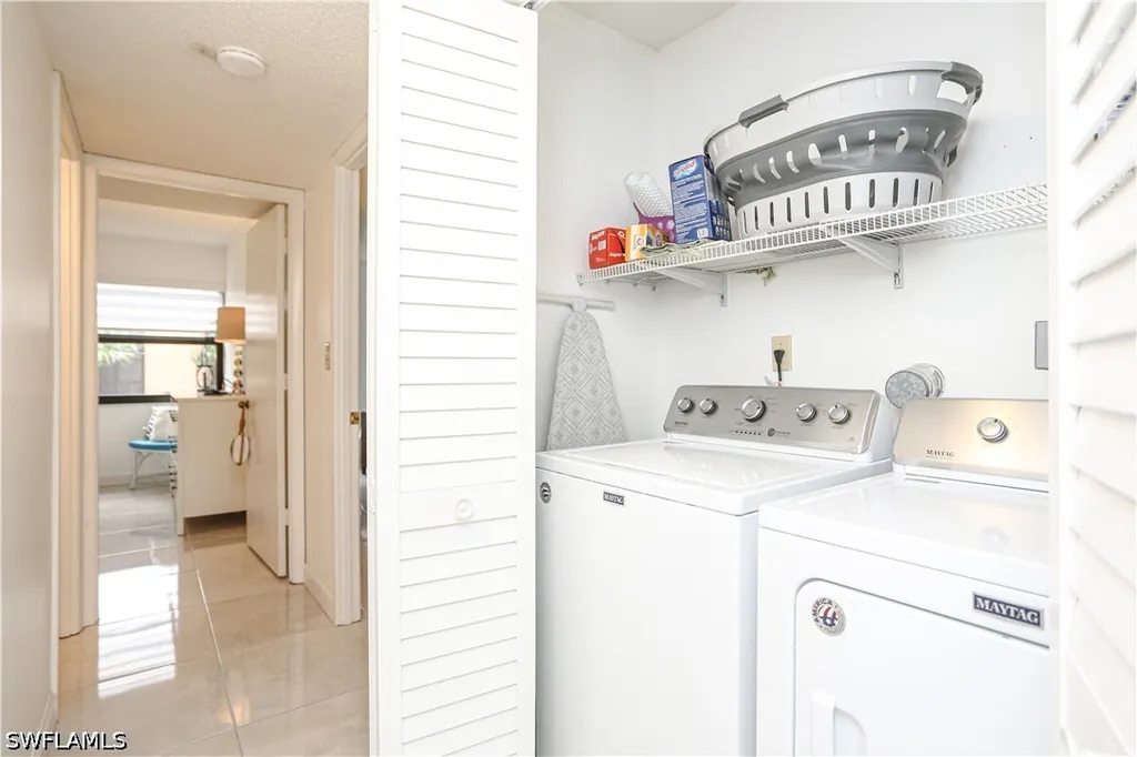 1522 Mainsail Drive Naples FL 34114