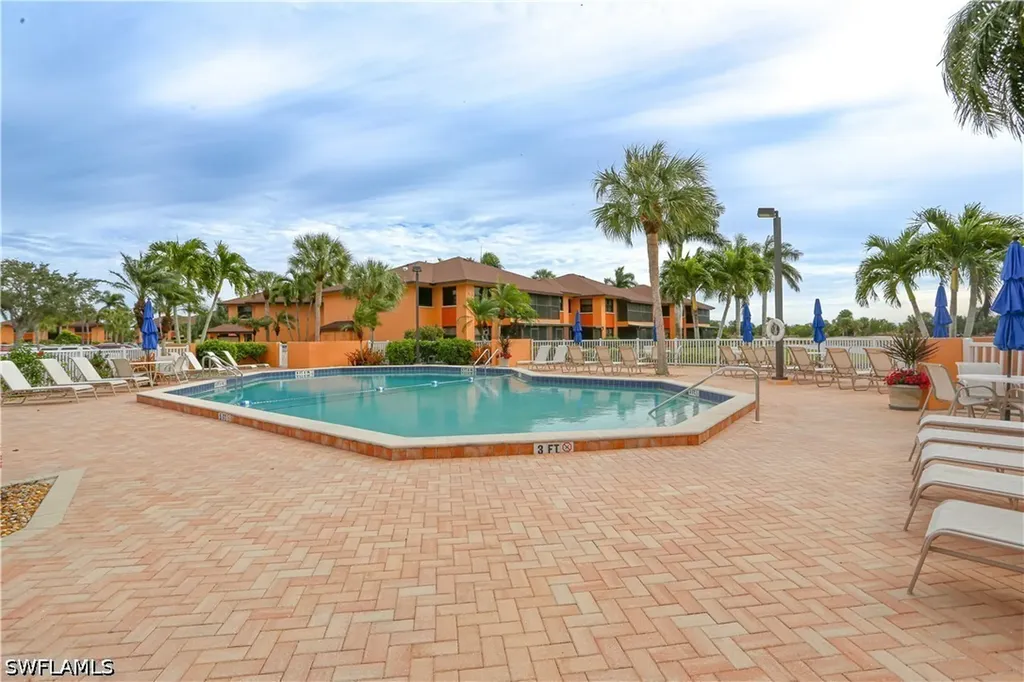 1522 Mainsail Drive Naples FL 34114