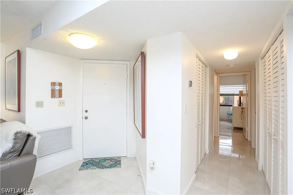 1522 Mainsail Drive Naples FL 34114