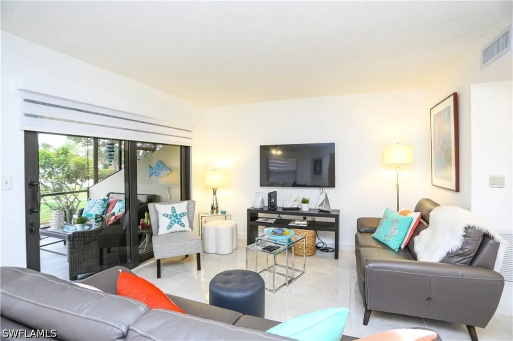1522 Mainsail Drive Naples FL 34114