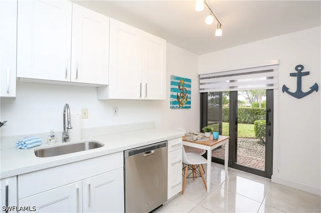 1522 Mainsail Drive Naples FL 34114