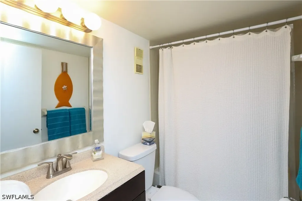 1522 Mainsail Drive Naples FL 34114