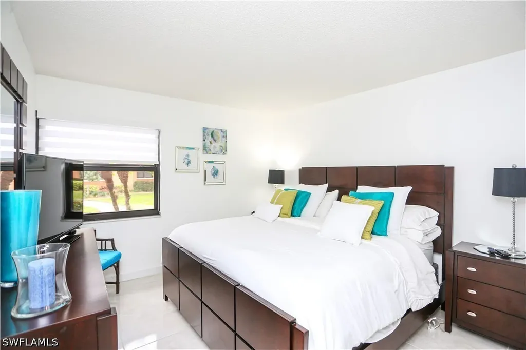 1522 Mainsail Drive Naples FL 34114