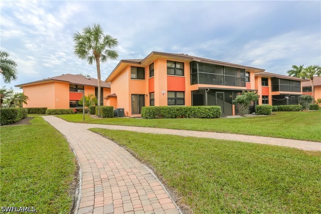 1522 Mainsail Drive Naples FL 34114