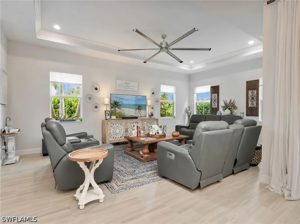 8958 Saint Lucia Drive Naples FL 34114