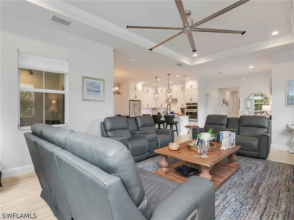 8958 Saint Lucia Drive Naples FL 34114