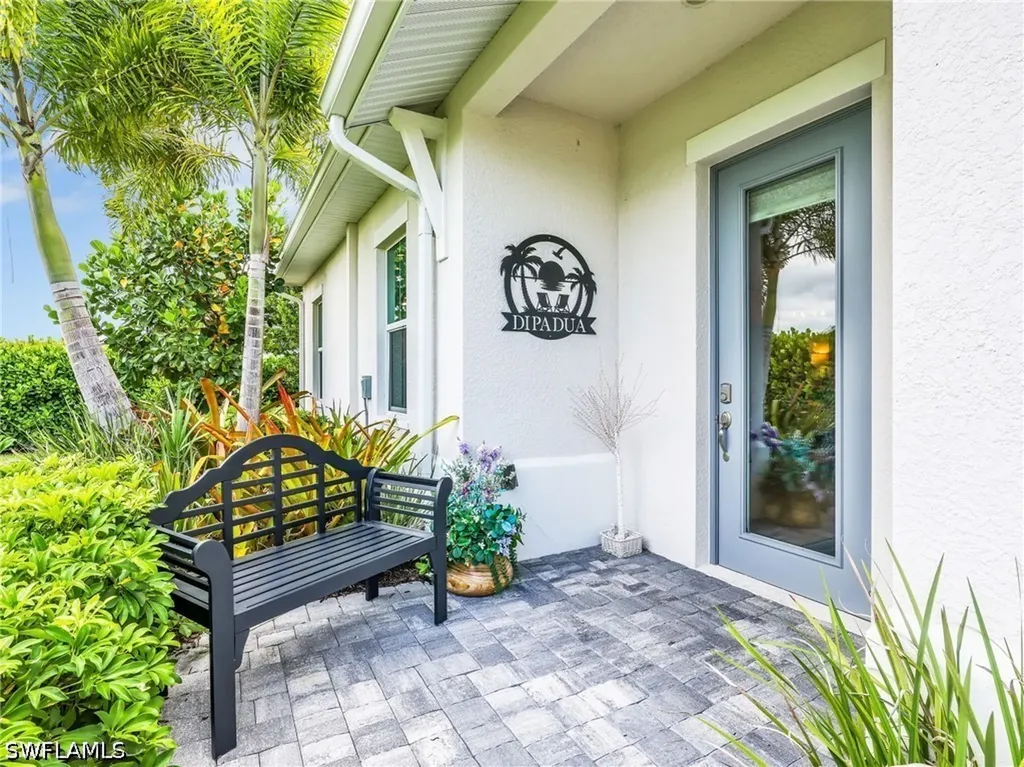 8958 Saint Lucia Drive Naples FL 34114