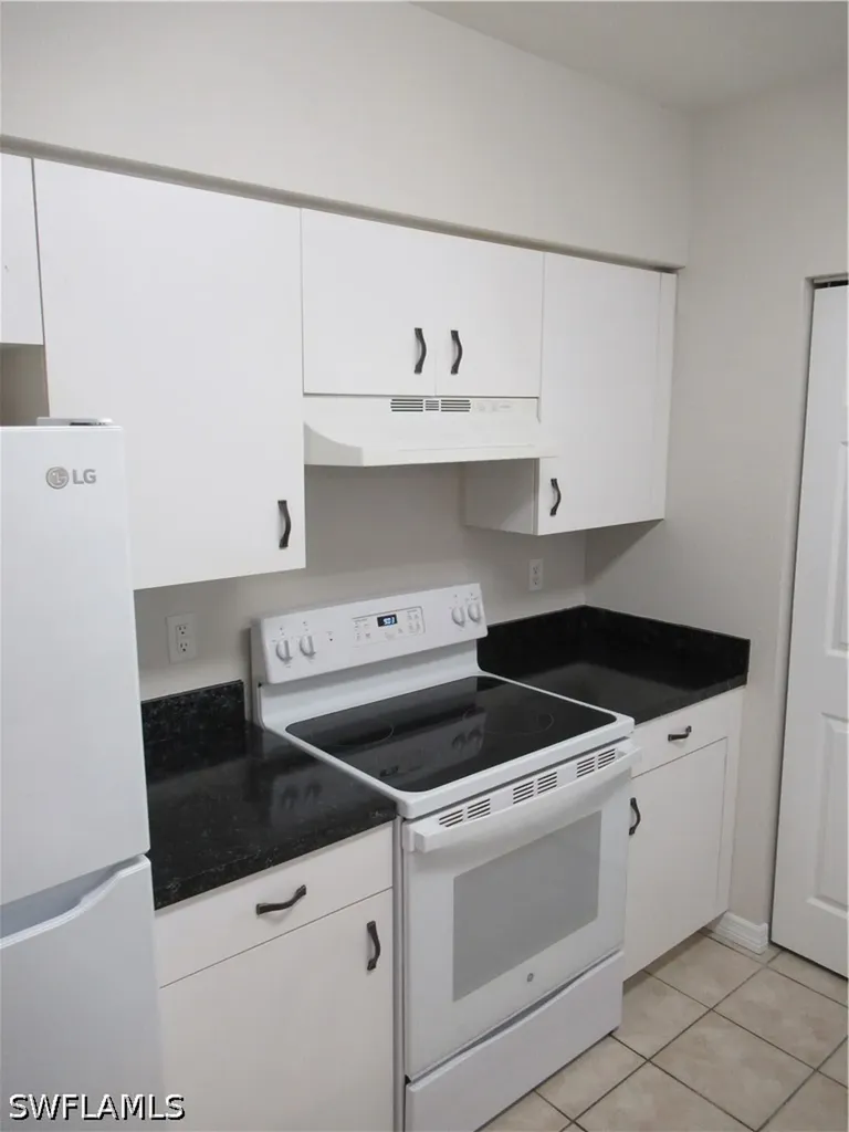27083 Matheson Avenue Bonita Springs FL 34135