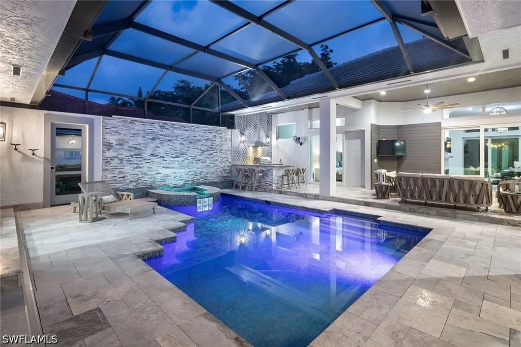2036 Laguna Way Naples FL 34109