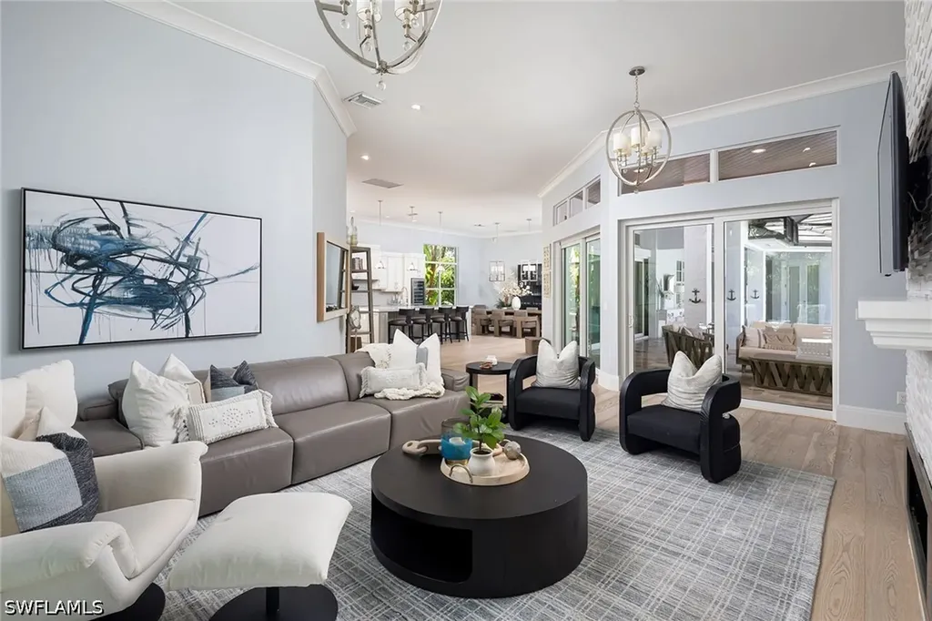 2036 Laguna Way Naples FL 34109