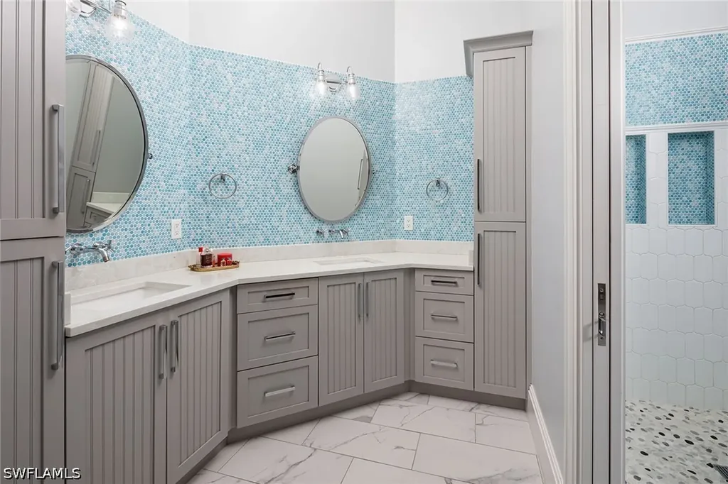 2036 Laguna Way Naples FL 34109
