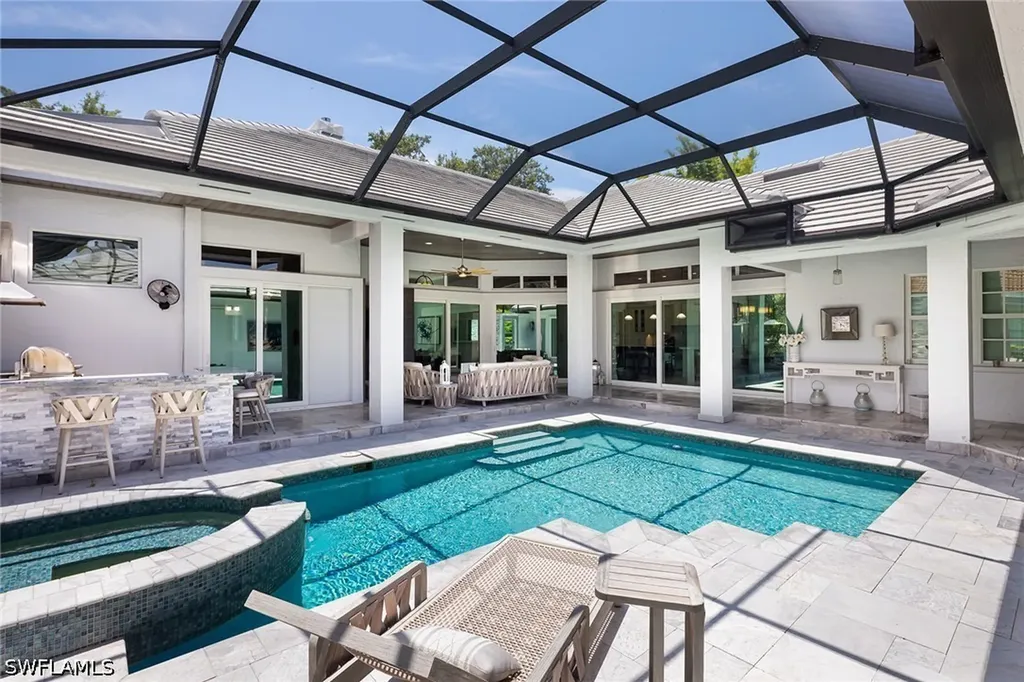 2036 Laguna Way Naples FL 34109