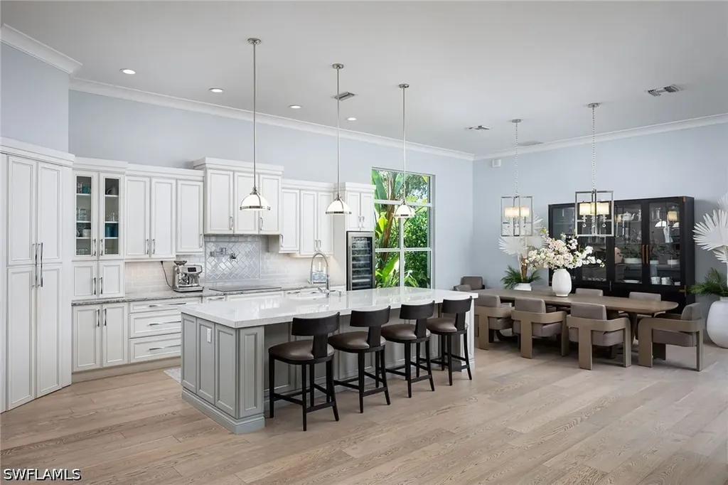 2036 Laguna Way Naples FL 34109