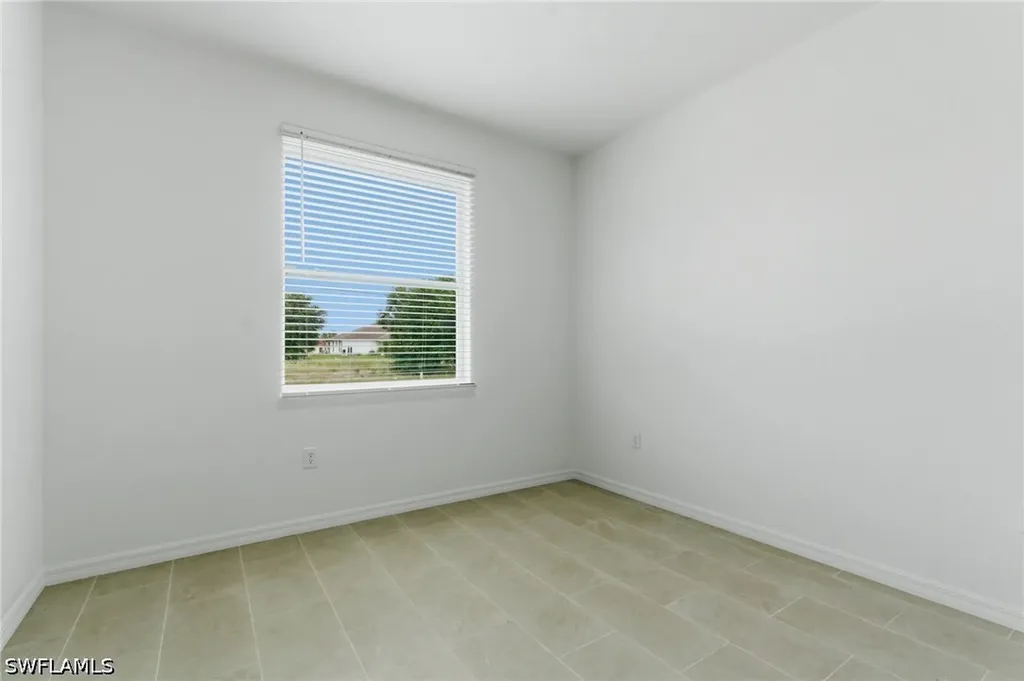 4452-4454 25th Street SW Lehigh Acres FL 33973