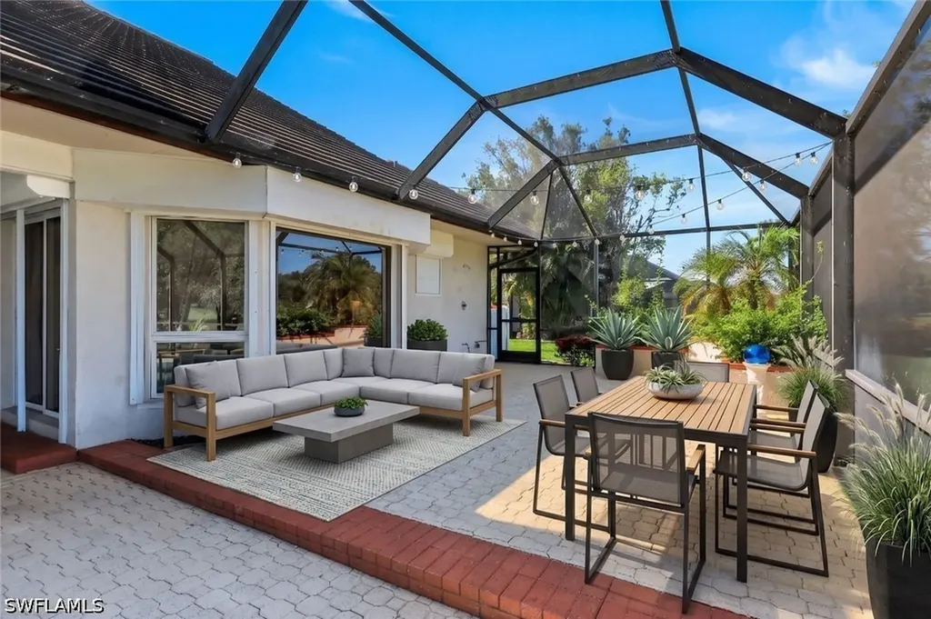 2227 Regal Way Naples FL 34110