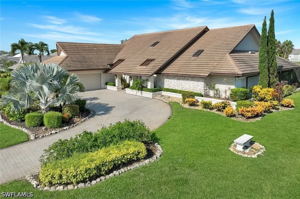 2227 Regal Way Naples FL 34110