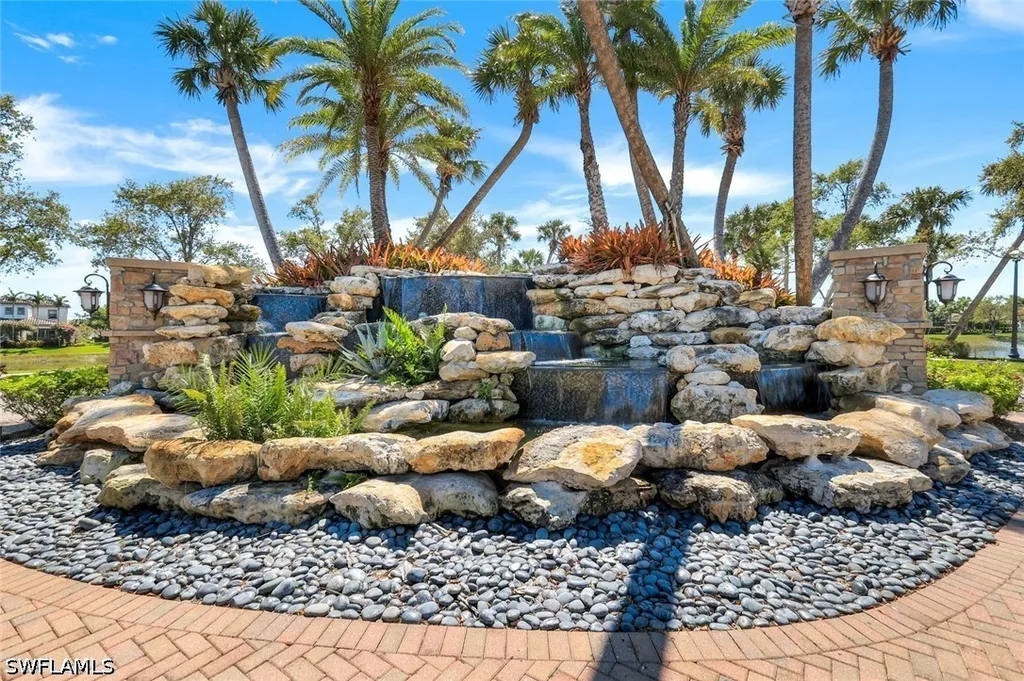 9250 Shadow Oak Lane Naples FL 34120