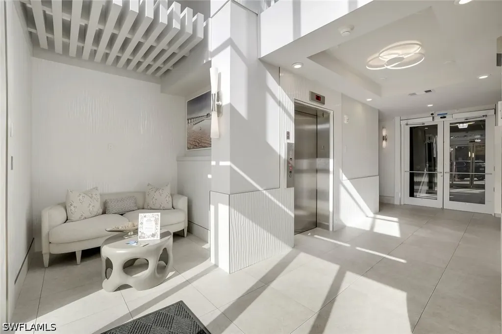 460 Launch Circle Naples FL 34108