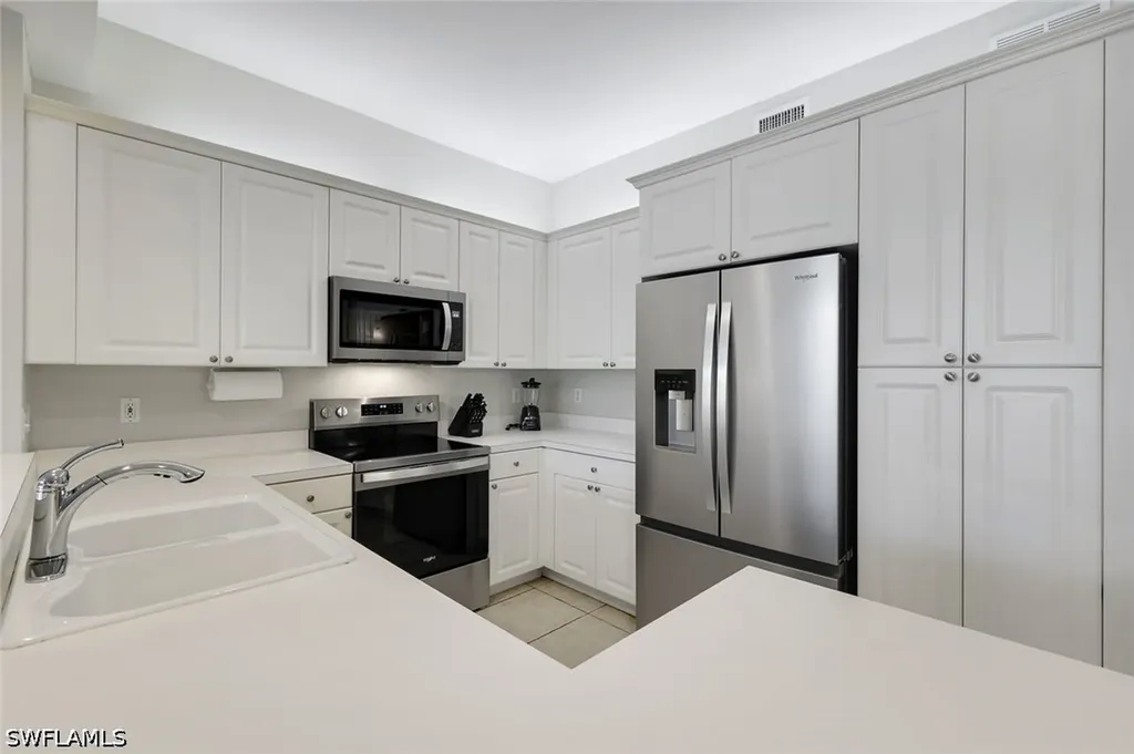 460 Launch Circle Naples FL 34108