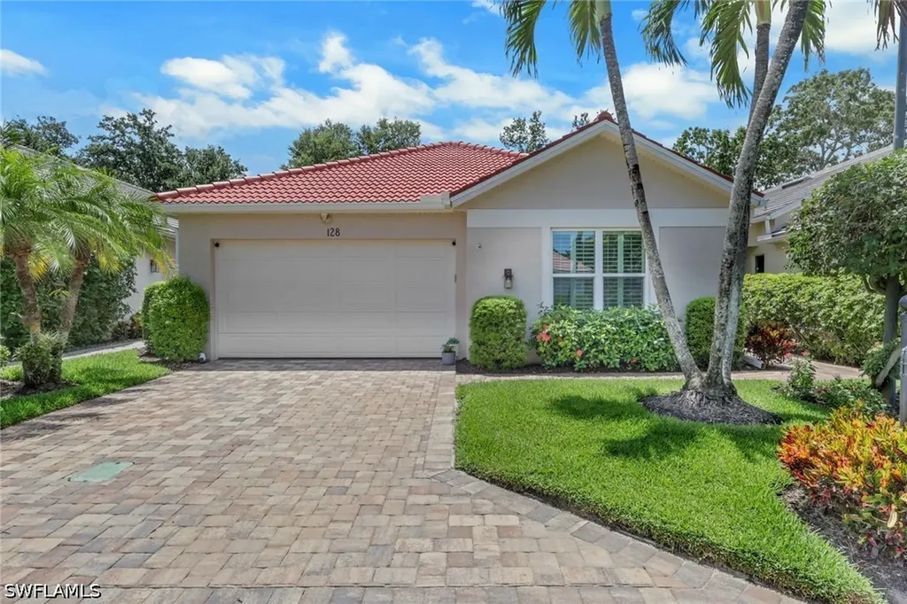 128 Livermore Lane Naples FL 34119
