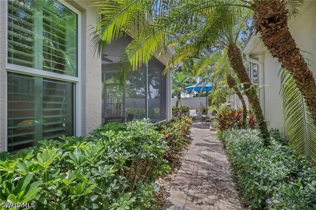128 Livermore Lane Naples FL 34119