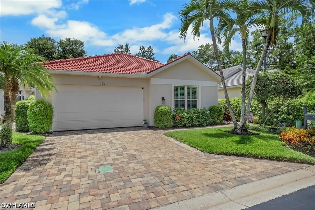 128 Livermore Lane Naples FL 34119