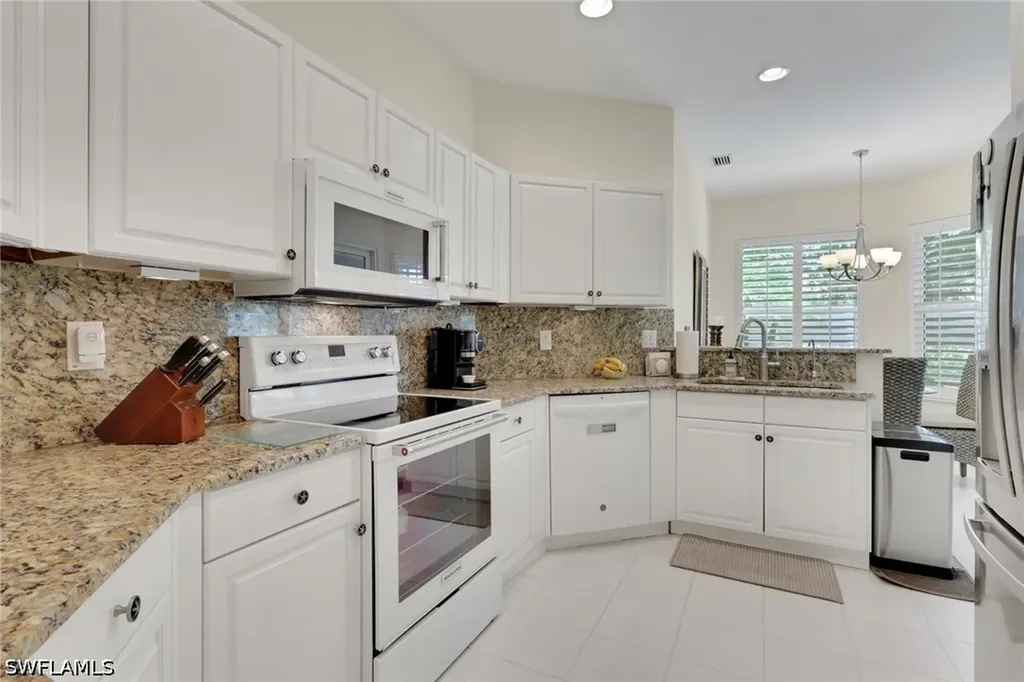 128 Livermore Lane Naples FL 34119