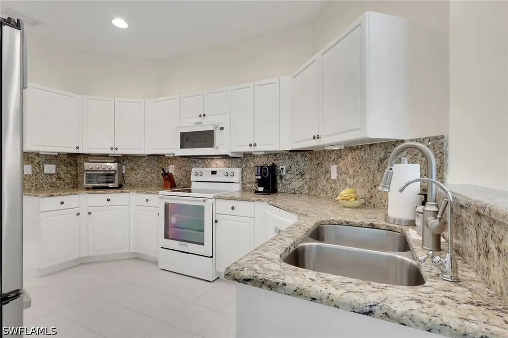 128 Livermore Lane Naples FL 34119