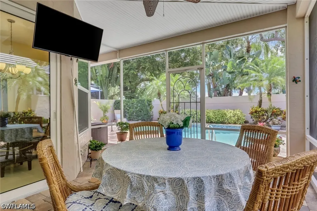 128 Livermore Lane Naples FL 34119