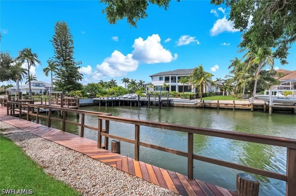 511 Alameda Court Marco Island FL 34145
