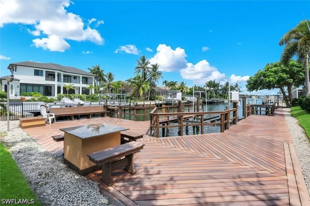 511 Alameda Court Marco Island FL 34145