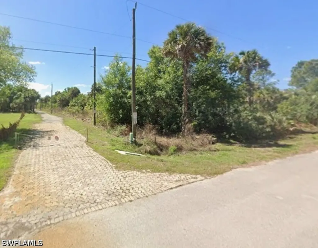 6363 40th Avenue SE Naples FL 34117