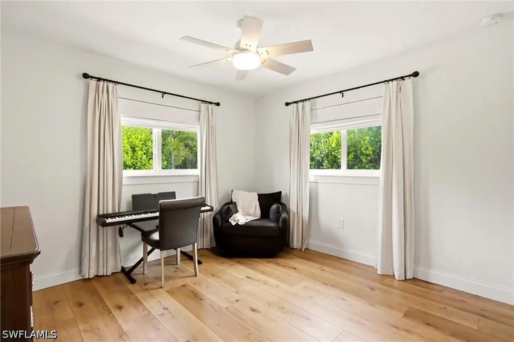 9690 Sussex Street Naples FL 34109