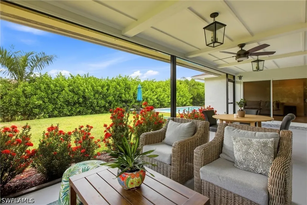 9690 Sussex Street Naples FL 34109