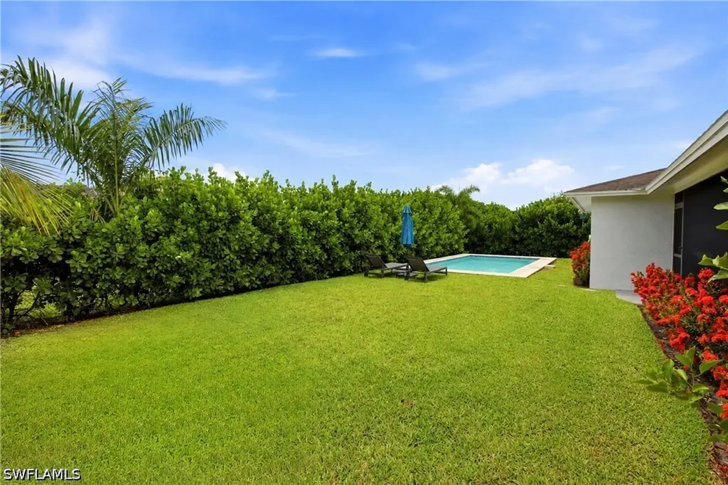 9690 Sussex Street Naples FL 34109