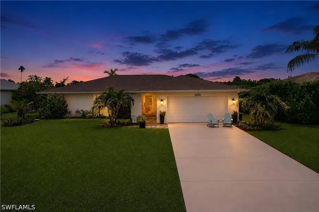 9690 Sussex Street Naples FL 34109