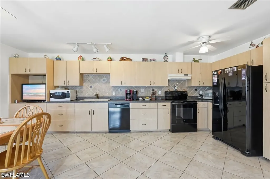 246 SW 37th Street Cape Coral FL 33914