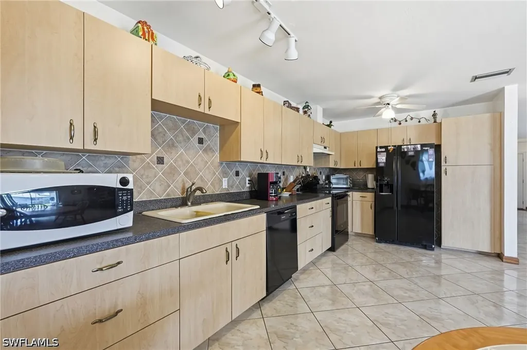 246 SW 37th Street Cape Coral FL 33914