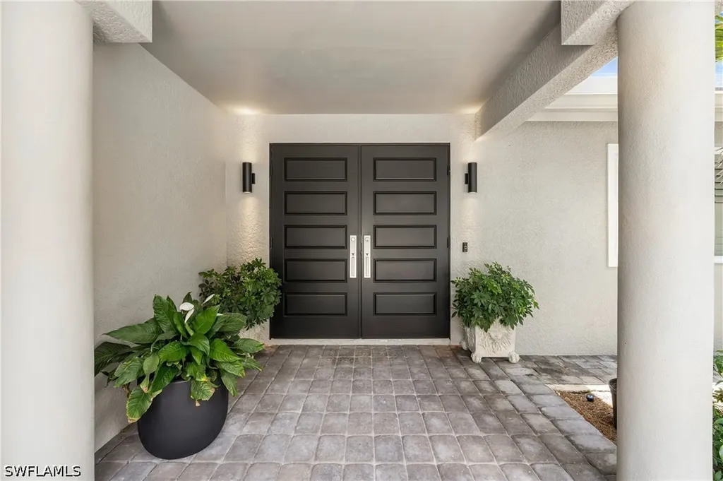 10173 Gulf Shore Drive Naples FL 34108