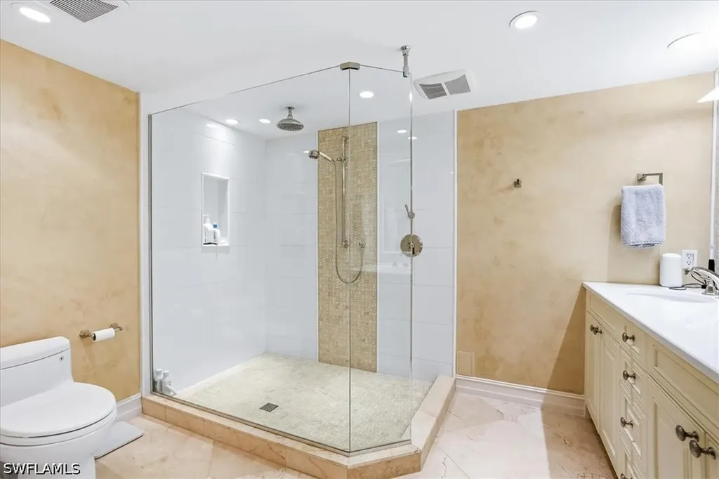 7515 Pelican Bay Boulevard Naples FL 34108