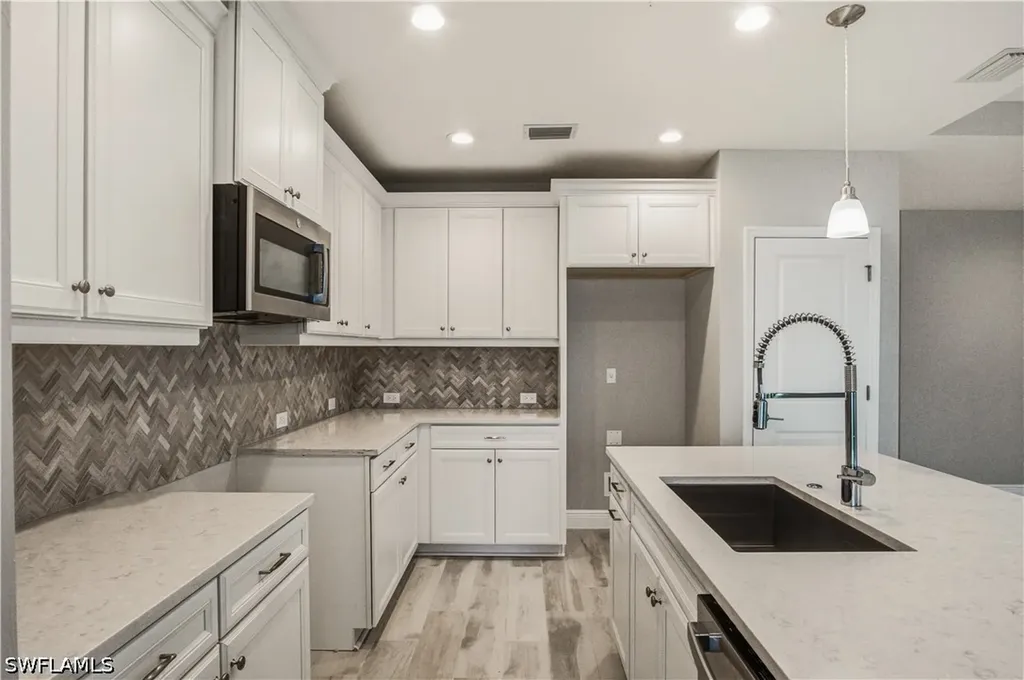 2664 Seychelles Circle Naples FL 34112