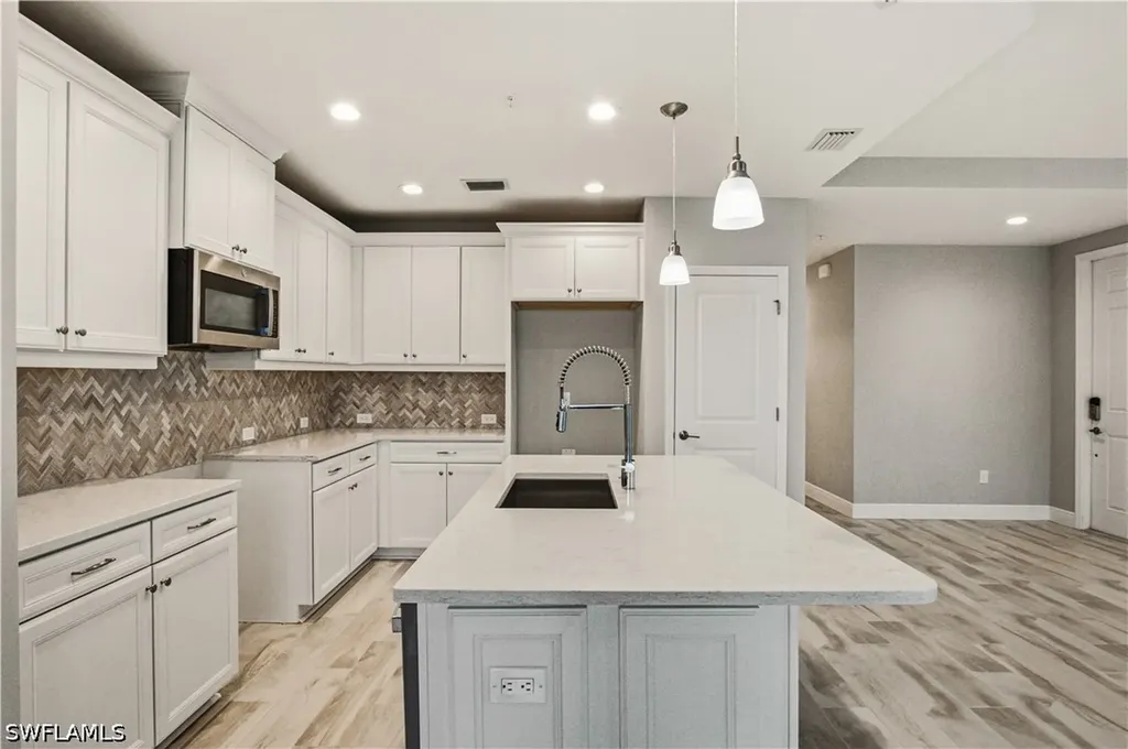 2664 Seychelles Circle Naples FL 34112