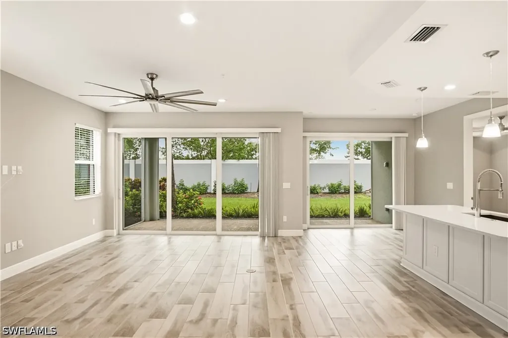 2664 Seychelles Circle Naples FL 34112