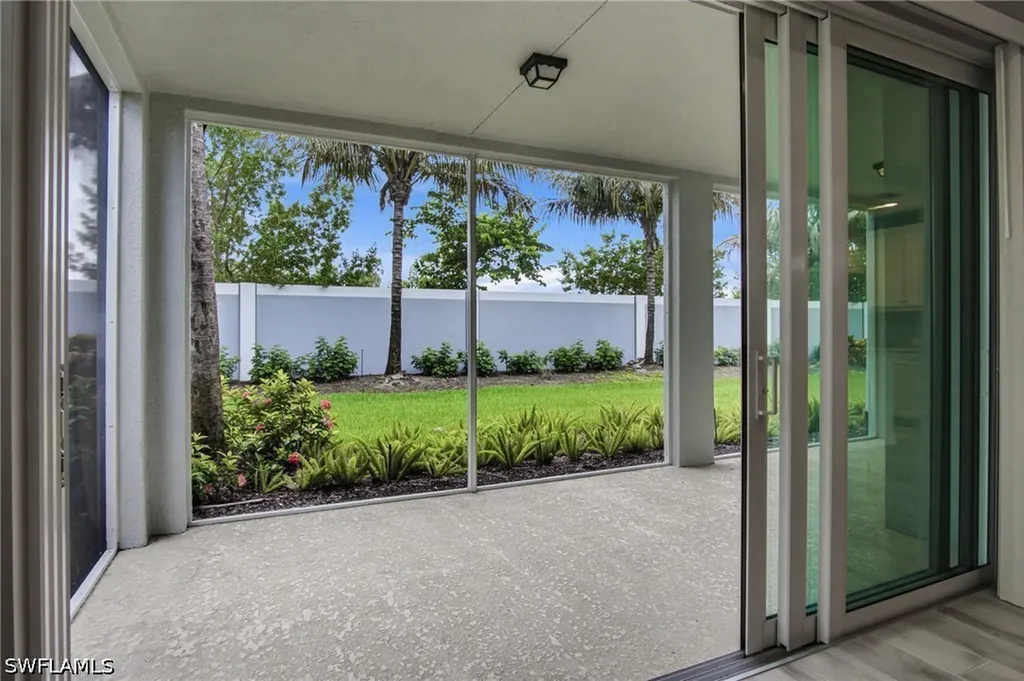 2664 Seychelles Circle Naples FL 34112