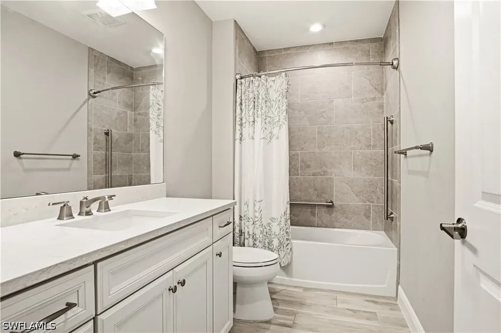 2664 Seychelles Circle Naples FL 34112