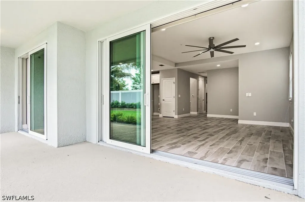 2664 Seychelles Circle Naples FL 34112