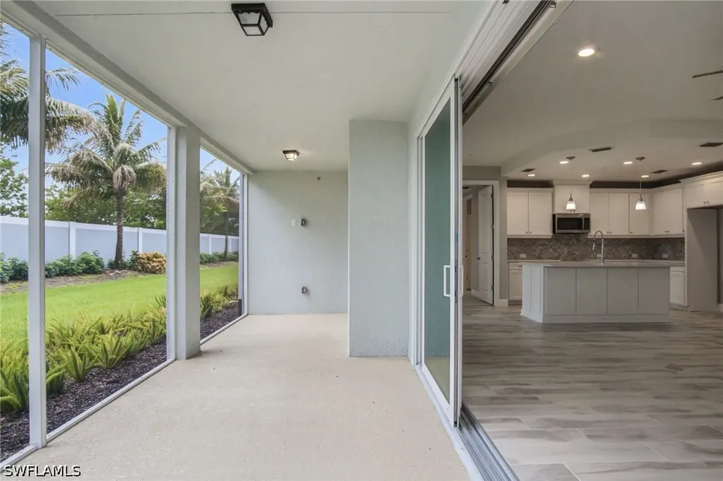 2664 Seychelles Circle Naples FL 34112