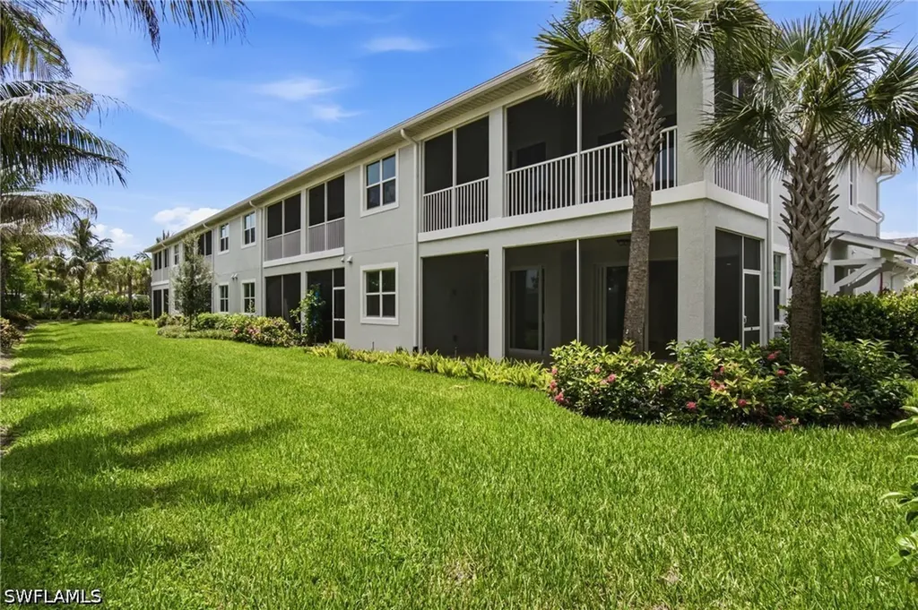 2664 Seychelles Circle Naples FL 34112