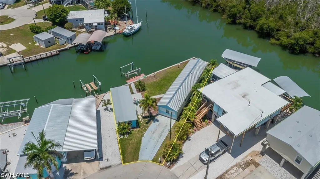 3965 Phoenix Drive St. James City FL 33956