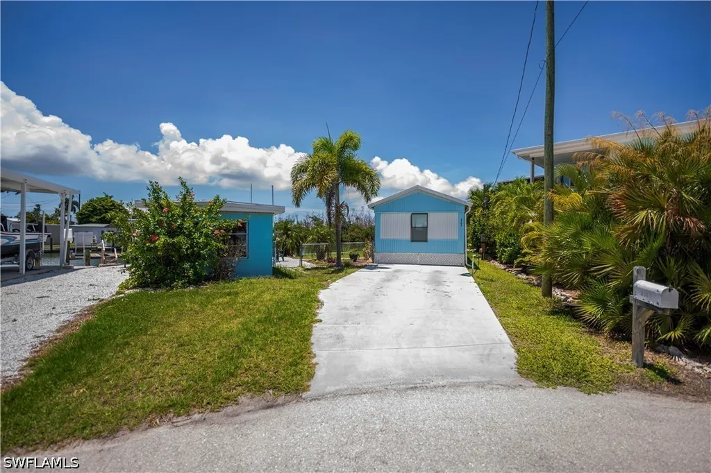 3965 Phoenix Drive St. James City FL 33956